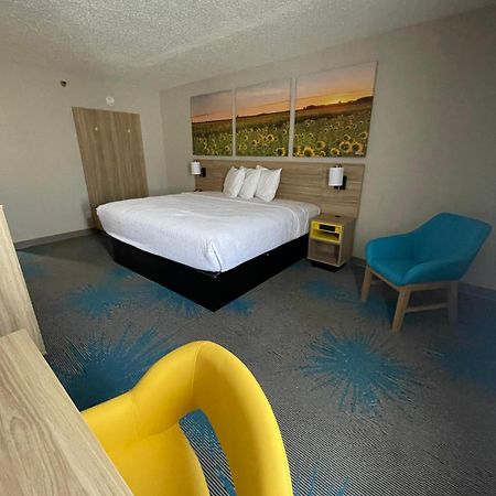 Days Inn By Wyndham Mandan Bismarck Area 외부 사진