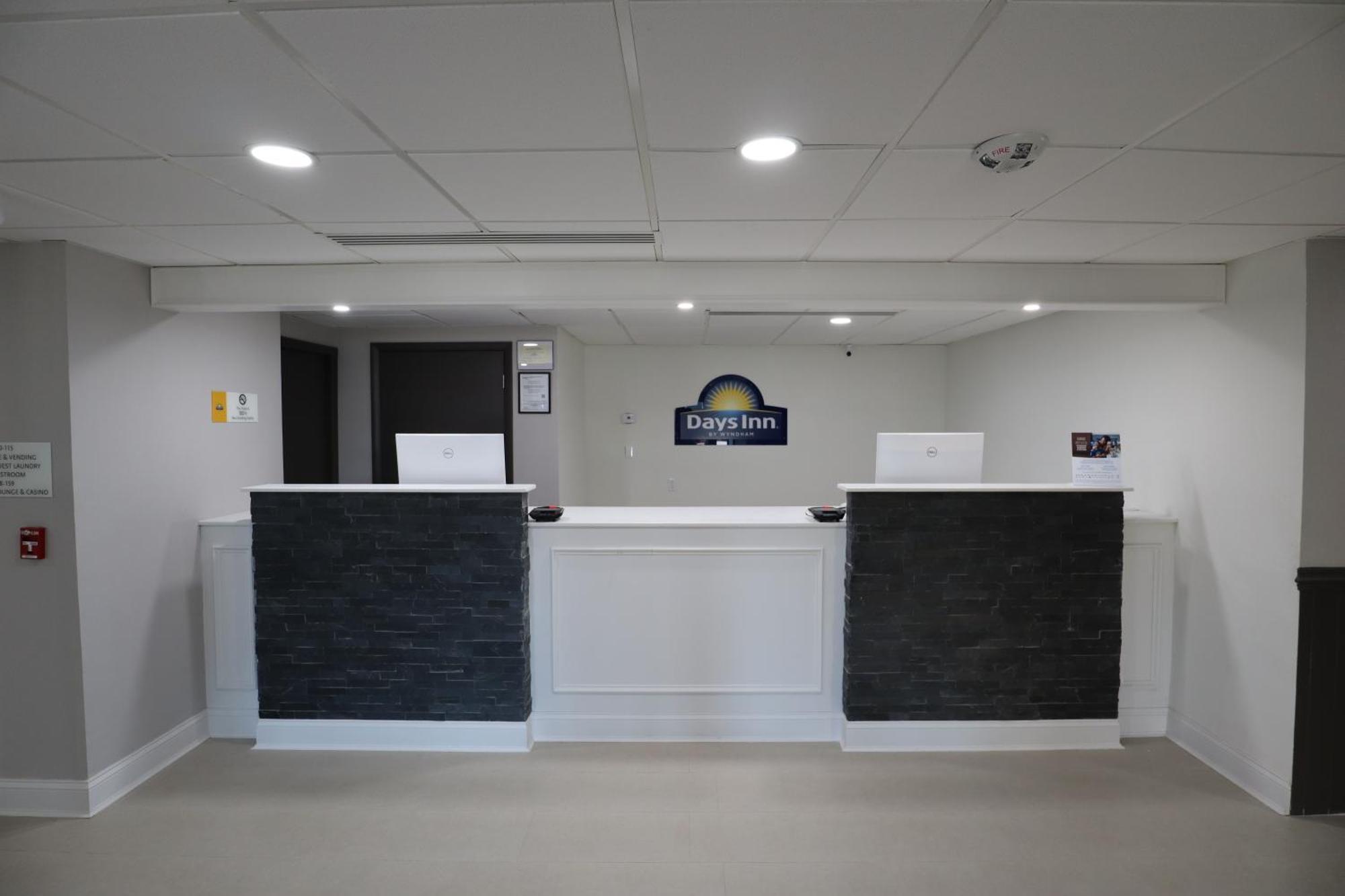 Days Inn By Wyndham Mandan Bismarck Area 외부 사진